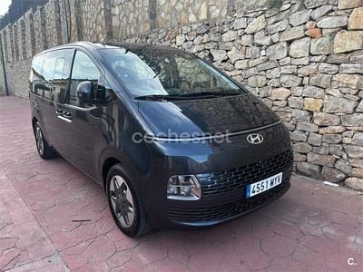 Azul Usado 2025 Hyundai Staria Monovolumen | 43.900 € (Buen precio)