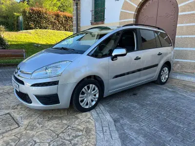 Usado Citroën C4 Picasso 112 CV (82 kW) 2011 Gris / plata Monovolumen