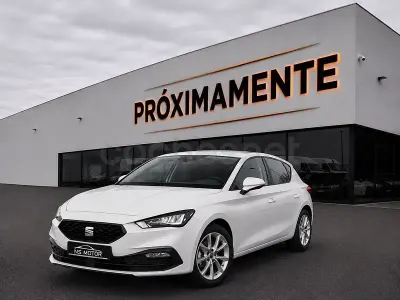 Usado Seat Leon Reference 115 CV (84 kW) 2022 Blanco Berlina
