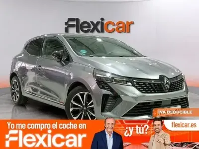 Usado Renault Clio Techno 90 CV (66 kW) 2025 Gris Utilitario