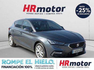 Usado Seat Leon Style 131 CV (96 kW) 2022 Negro Berlina