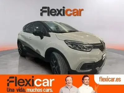 Usado Renault Captur Zen 130 CV (95 kW) 2019 Beige SUV