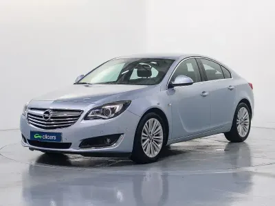 Usado Opel Insignia Excellence 140 CV (102 kW) 2015 Gris / plata Berlina