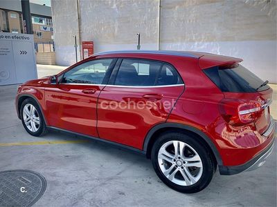 Rojo Usado 2017 Mercedes GLA200 Urban SUV | 19.000 € (Precio justo)