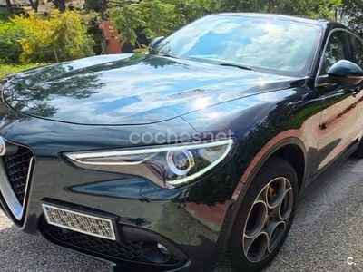 Usado Alfa Romeo Stelvio Sprint 190 CV (139 kW) 2019 Verde SUV