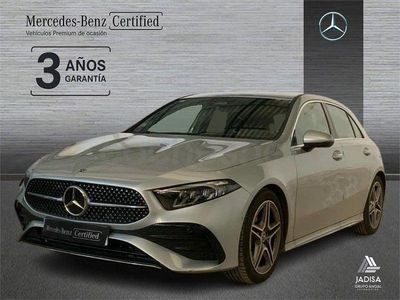 Usado Mercedes A180 136 CV (100 kW) 2025 Gris / plata Berlina