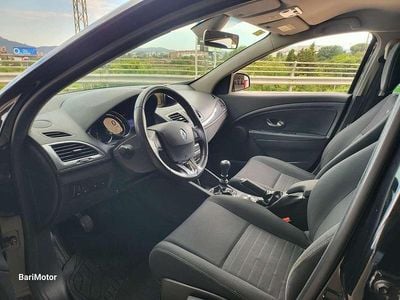 Usado Renault Mégane III LIMITED 116 CV (85 kW) 2015 Negro Utilitario