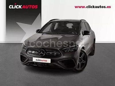 Gris / plata Usado 2024 Mercedes GLA200 SUV | 38.300 € (Buen precio)