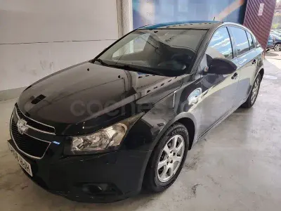 Usado Chevrolet Cruze LT 163 HP (119 kW) 2012 Preto Sedan