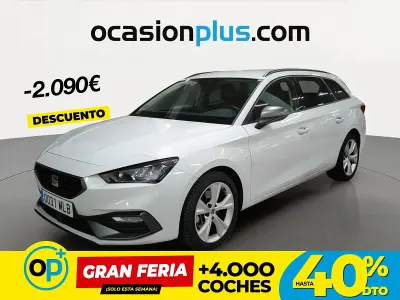 Usado Seat Leon FR 150 CV (110 kW) 2023 Blanco Familiar