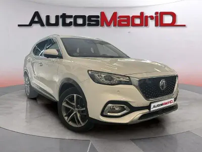 Begagnad MG HS Luxury 162 HK (119 kW) 2023 Vit SUV