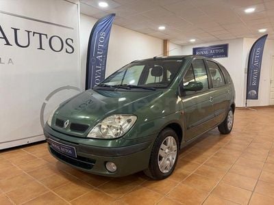 Usado Renault Scénic Dynamique 115 CV (84 kW) 2003 Verde Monovolumen