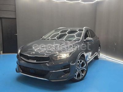 Usado Kia XCeed 120 CV (88 kW) 2021 Gris / plata SUV