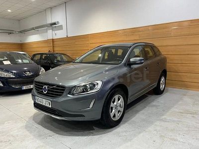 Käytetty Volvo XC60 Momentum 150 HP (110 kW) 2016 Sininen Katumaasturi