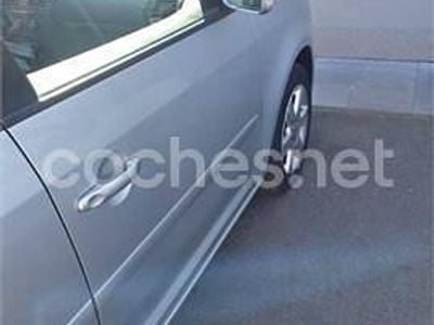 Gris / plata Usado 2006 VW Touran Advance Monovolumen | 4900 € (Precio justo)