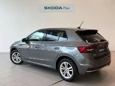 Usado Skoda Fabia Selection 80 CV (58 kW) 2025 Gris Utilitario