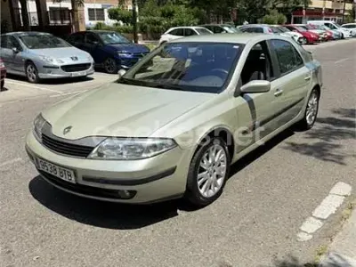 Usado Renault Laguna II Dynamique 140 CV (102 kW) 2002 Beige Berlina