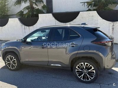 Usado Toyota Yaris Cross Style 130 CV (95 kW) 2025 Gris / plata SUV