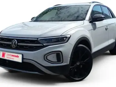 Usado VW T-Roc 150 CV (110 kW) 2025 SUV