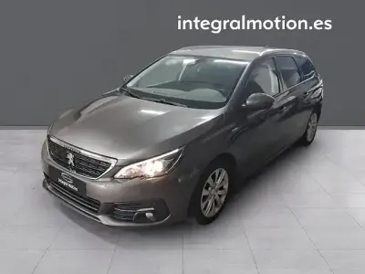 Usado Peugeot 308 SW Style 110 CV (80 kW) 2018 Gris Familiar
