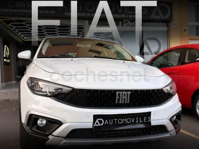 Usado Fiat Tipo Cross 101 CV (74 kW) 2021 Blanco Berlina