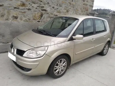 Usado Renault Scénic II 105 CV (77 kW) 2008 Beige Monovolumen
