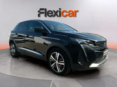 Usado Peugeot 3008 Allure 131 CV (96 kW) 2023 Negro SUV