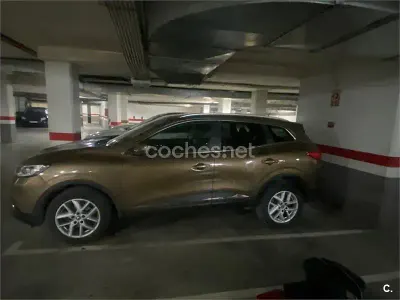 Usado Renault Kadjar Zen 130 CV (95 kW) 2015 Marrón SUV