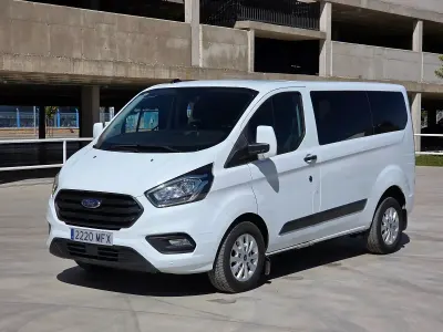 Usado Ford Transit Custom Nugget 136 CV (100 kW) 2023 Blanco Monovolumen