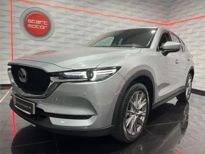Usado Mazda CX-5 150 CV (110 kW) 2021 Gris / platagris SUV