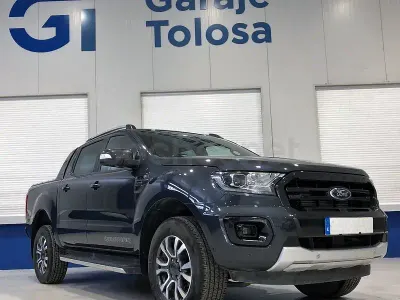 Usado Ford Ranger Wildtrack 213 CV (156 kW) 2022 Gris / plata Pickup/Camioneta