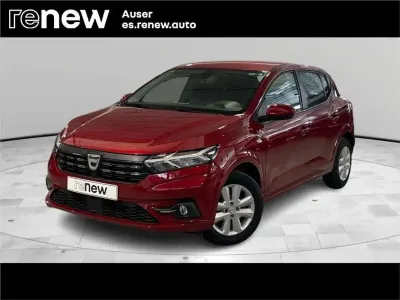 Usado Dacia Sandero Comfort 91 CV (66 kW) 2021 Rojo Utilitario