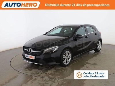 Usado Mercedes A180 Urban 122 CV (89 kW) 2017 Negro Berlina