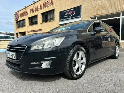 Usado Peugeot 508 SW Active 140 CV (102 kW) 2014 Negro Familiar