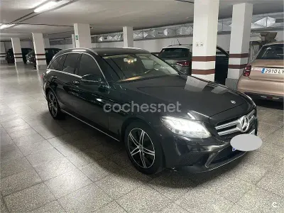 Usado Mercedes C200 150 CV (110 kW) 2019 Negro Familiar