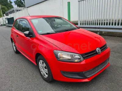 Usado VW Polo Advance 60 CV (44 kW) 2013 Rojo Utilitario