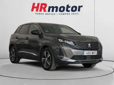 Usado Peugeot 3008 Allure 131 CV (96 kW) 2023 Gris SUV