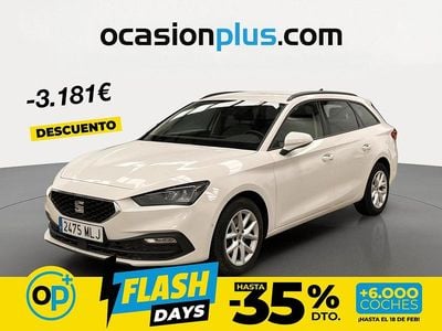 Usado Seat Leon Style 130 CV (95 kW) 2023 Blanco Familiar