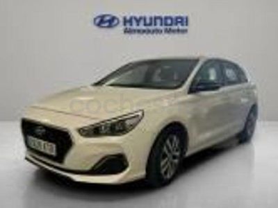 Usado Hyundai i30 GO! 120 CV (88 kW) 2019 Blanco Berlina
