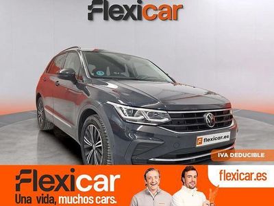 Usado VW Tiguan Life 150 CV (110 kW) 2022 Gris / plata SUV