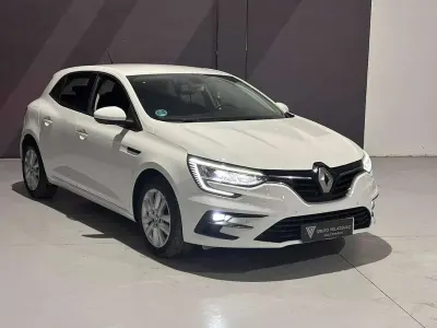 Usado Renault Mégane Business 116 CV (85 kW) 2022 Blanco Utilitario