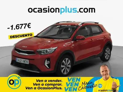 Usado Kia Stonic 100 CV (73 kW) 2024 Rojo SUV