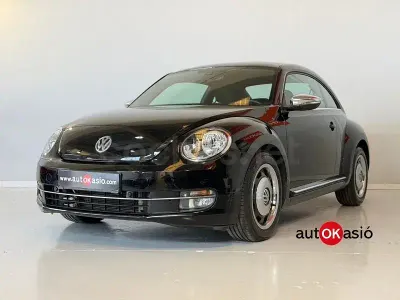 Begagnad VW Beetle Design 105 HK (77 kW) 2015 Röd Halvkombi