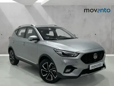 Usado MG ZS Luxury 106 CV (77 kW) 2024 Gris / plata SUV
