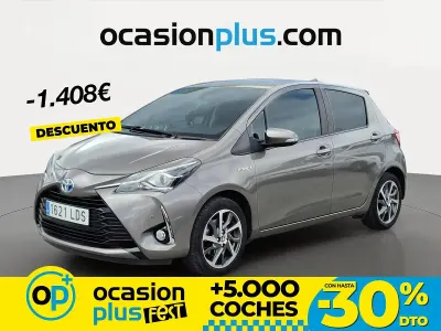 Usado Toyota Yaris Hybrid 100 CV (73 kW) 2020 Gris Berlina