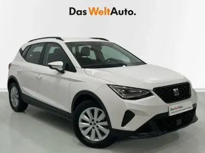 Usado Seat Arona Style 110 CV (80 kW) 2023 Blanco SUV
