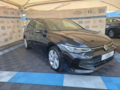 Usado VW Golf VIII 116 CV (85 kW) 2025 Negro Utilitario