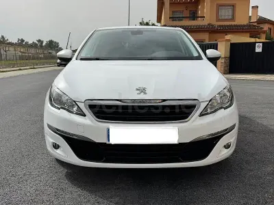 Usado Peugeot 308 Style 110 CV (80 kW) 2015 Blanco Berlina