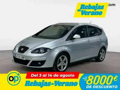 Usado Seat Altea Sport 160 CV (117 kW) 2010 Gris Monovolumen