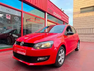 Usado VW Polo Advance 90 CV (66 kW) 2012 Rojo Utilitario